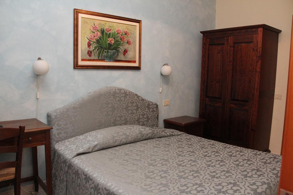Gemini Camere E Suites Grosseto Quarto foto