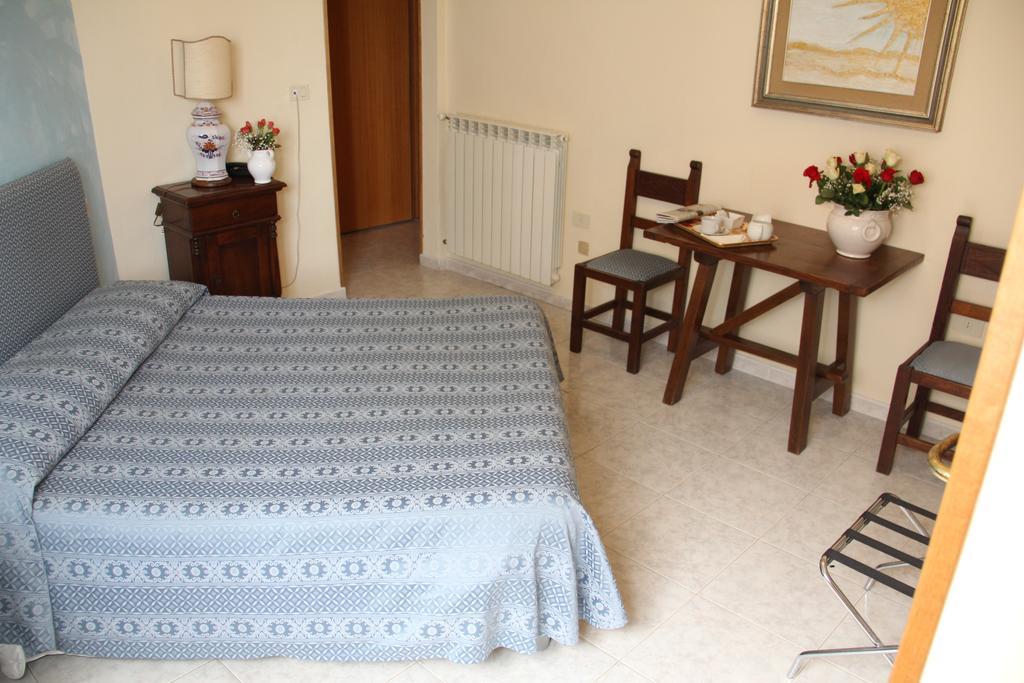 Gemini Camere E Suites Grosseto Quarto foto