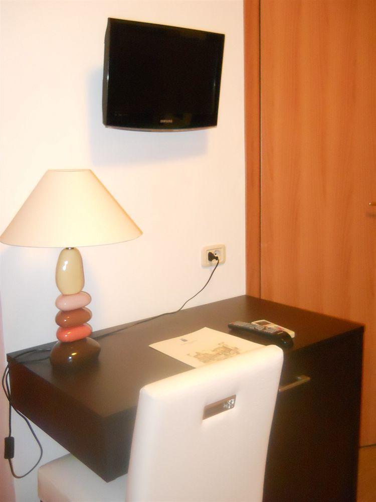 Gemini Camere E Suites Grosseto Exterior foto